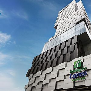 Holiday Inn Express Bangkok Siam By Ihg