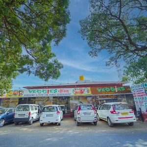 Veggies Residency & Pure Veg Restaurant